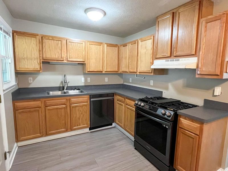 1011 E North Broadway Street, Columbus, OH 43224 Photo 3