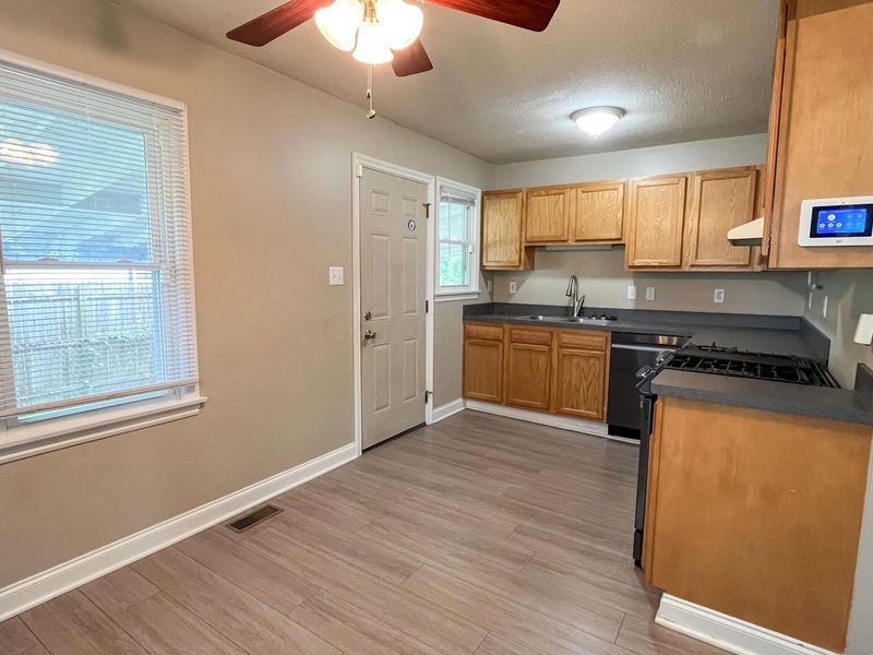1011 E North Broadway Street, Columbus, OH 43224 Photo 4