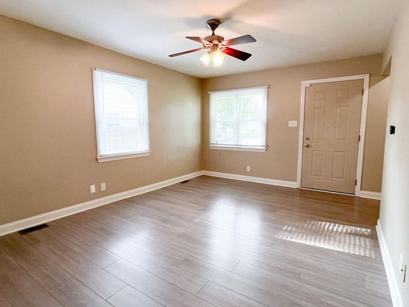 1011 E North Broadway Street, Columbus, OH 43224 Photo 8