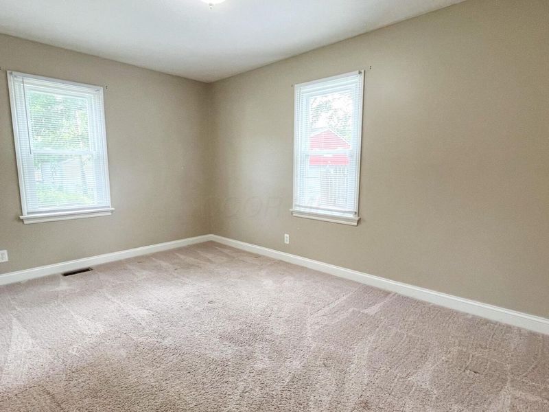 1011 E North Broadway Street, Columbus, OH 43224 Photo 9