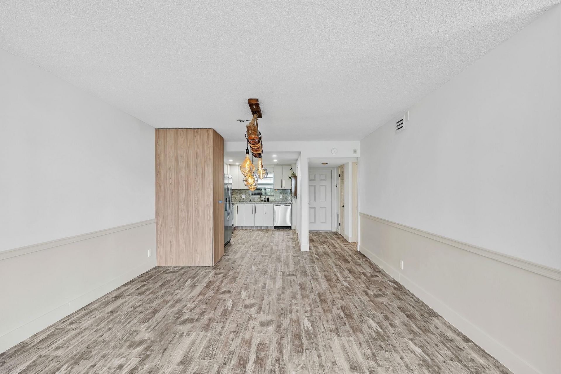 3051 NE 48th Street, Unit 301, Fort Lauderdale, FL 33308 Photo