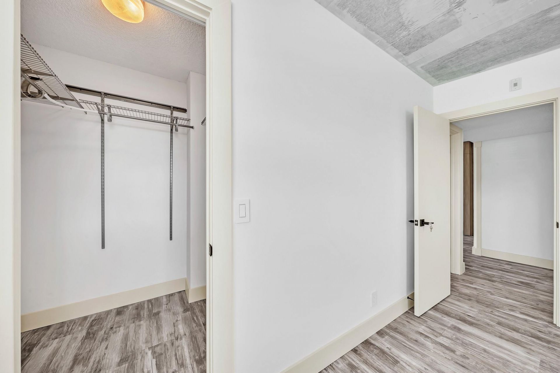 3051 NE 48th Street, Unit 301, Fort Lauderdale, FL 33308 Photo