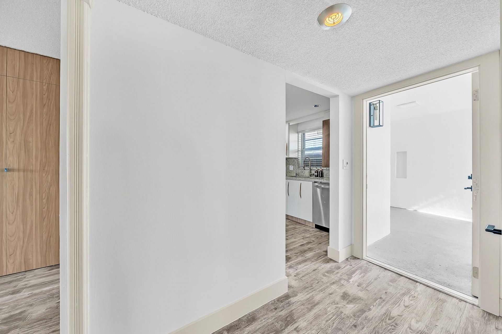 3051 NE 48th Street, Unit 301, Fort Lauderdale, FL 33308 Photo