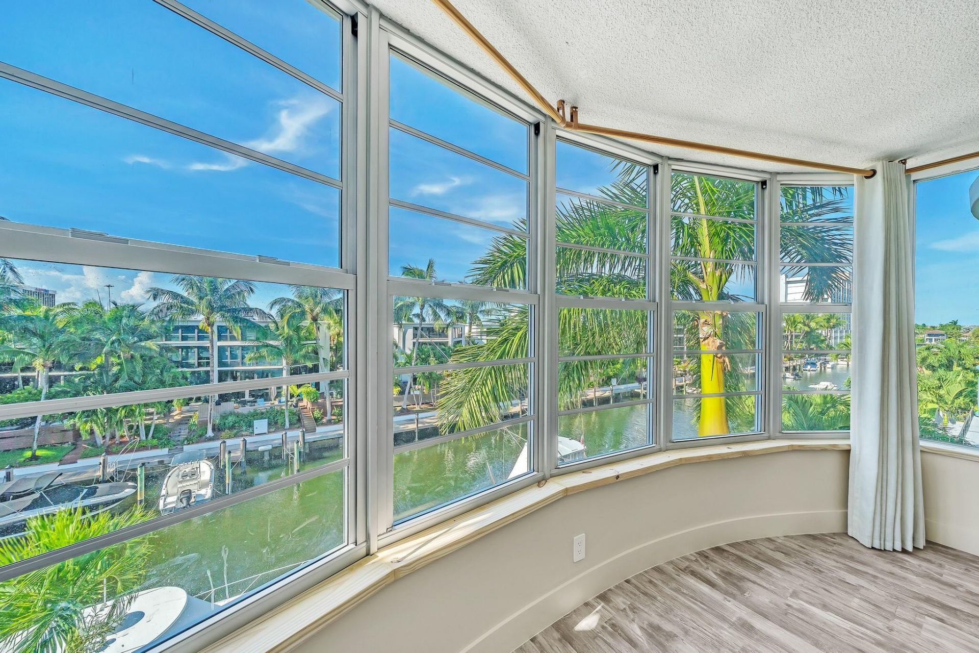 3051 NE 48th Street, Unit 301, Fort Lauderdale, FL 33308 Photo