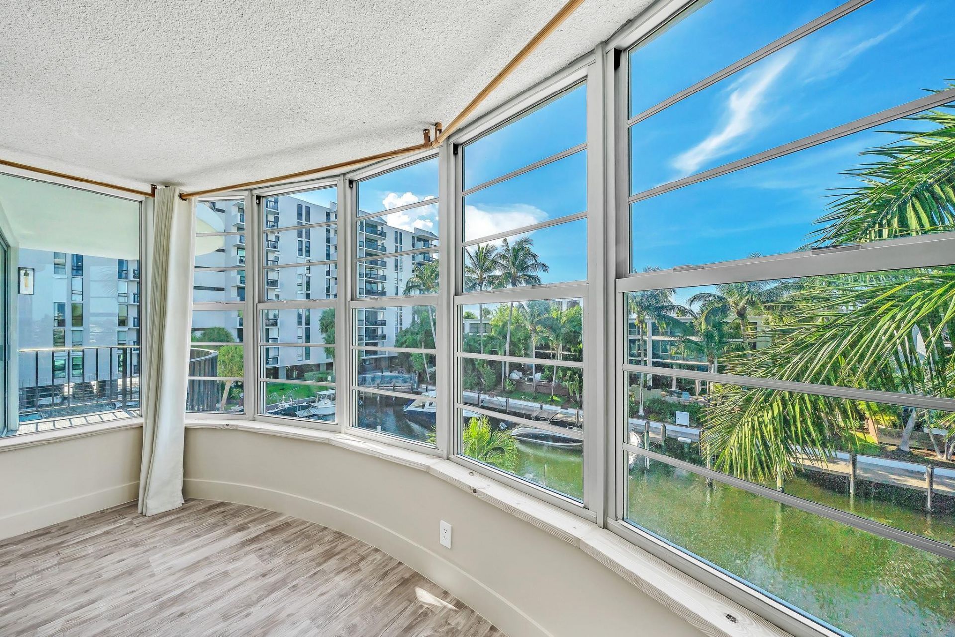 3051 NE 48th Street, Unit 301, Fort Lauderdale, FL 33308 Photo