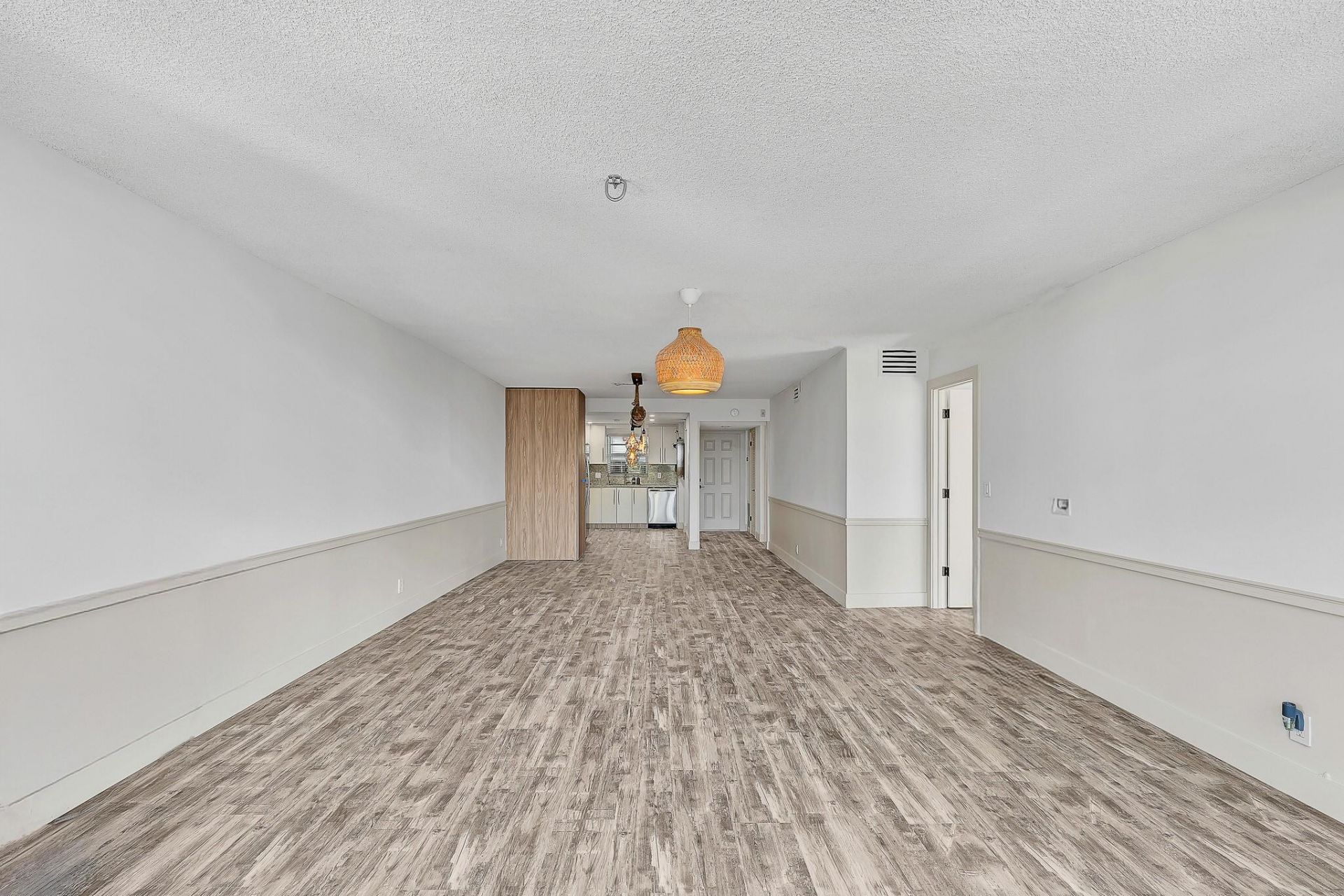 3051 NE 48th Street, Unit 301, Fort Lauderdale, FL 33308 Photo