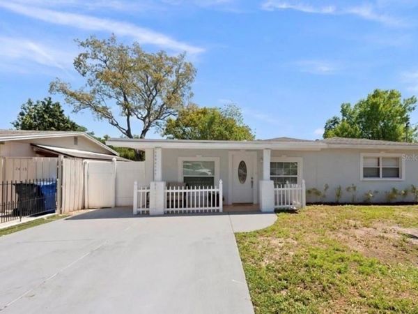 7413 N ARRAWANA AVENUE, TAMPA, FL 33614