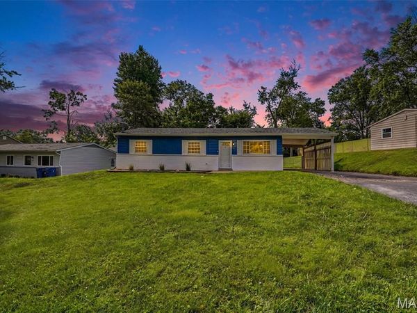 283 Ramsey Lane, Ballwin, MO 63021