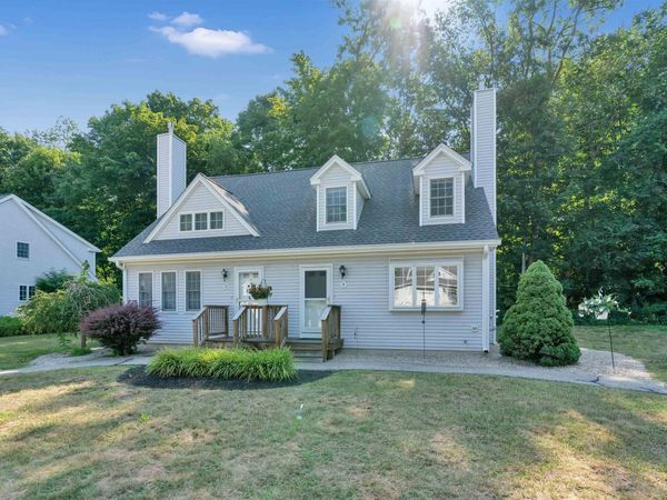9 Wingate Lane, Dover, NH 03820