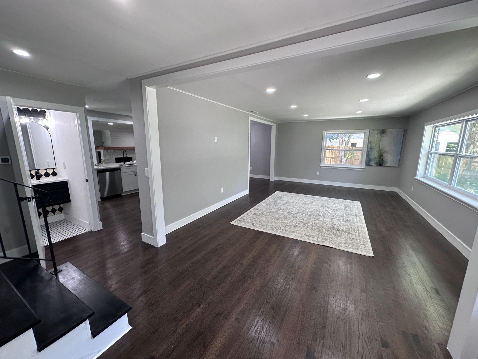 661 Wantoot Boulevard Photo 4