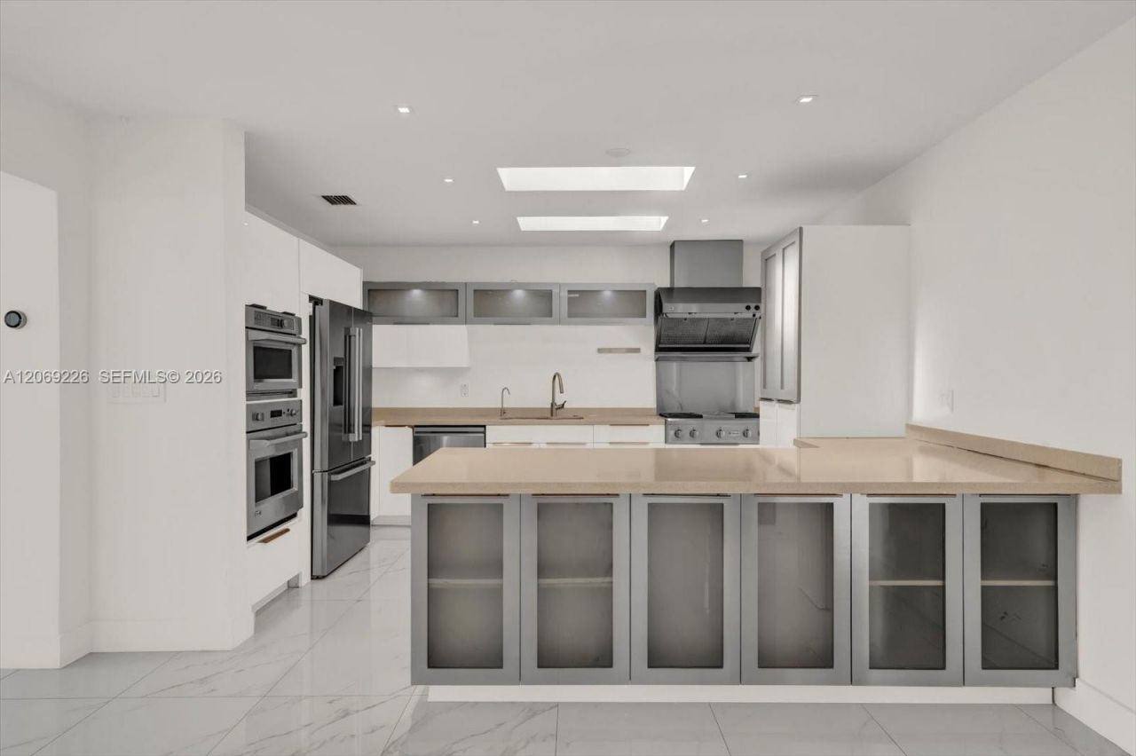 1777 Daytonia Rd , Miami Beach, FL 33141 Photo
