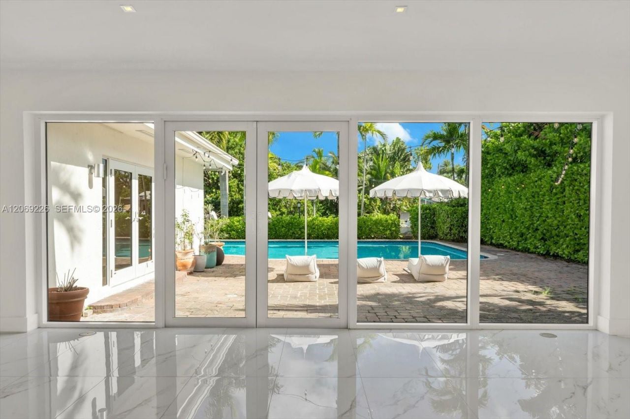 1777 Daytonia Rd , Miami Beach, FL 33141 Photo