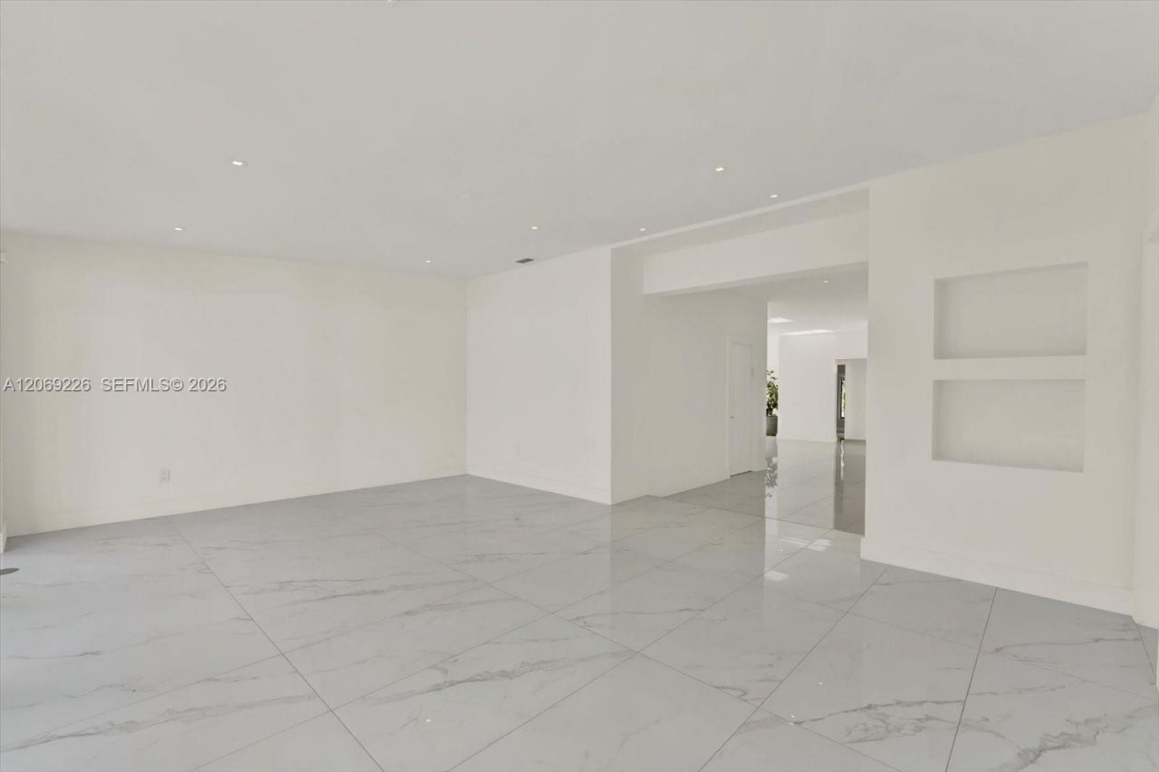 1777 Daytonia Rd , Miami Beach, FL 33141 Photo