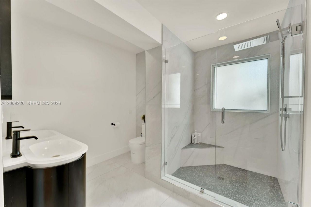 1777 Daytonia Rd , Miami Beach, FL 33141 Photo
