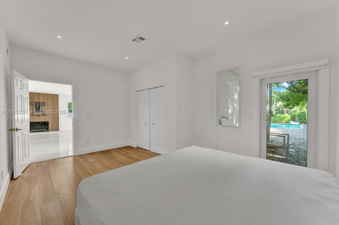 1777 Daytonia Rd , Miami Beach, FL 33141 Photo