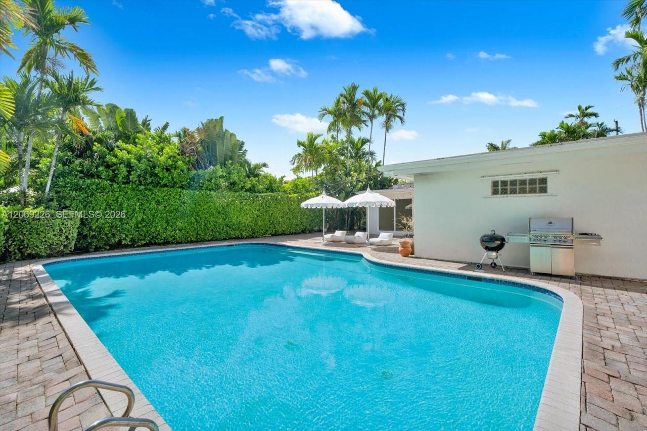1777 Daytonia Rd , Miami Beach, FL 33141 Photo