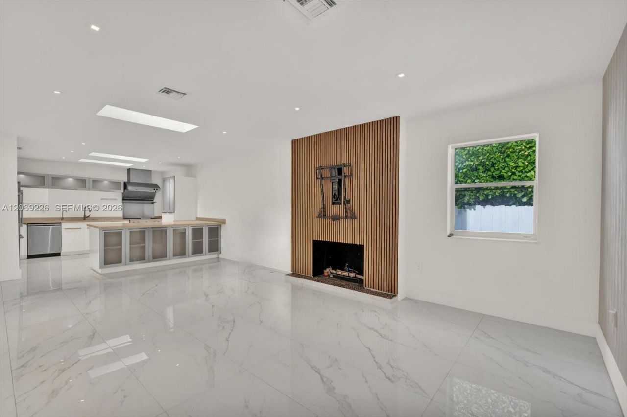 1777 Daytonia Rd , Miami Beach, FL 33141 Photo