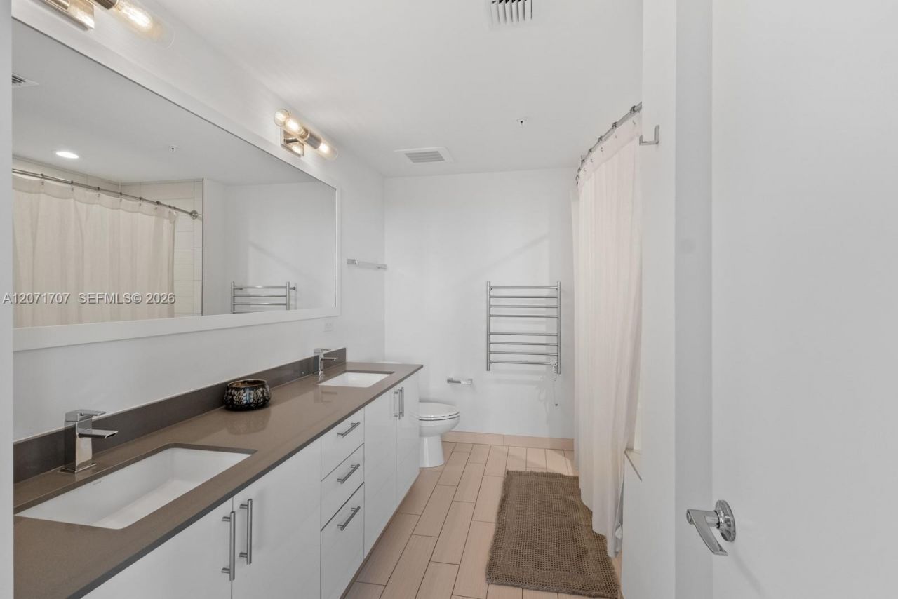 999 SW 1st Ave , Unit 2502, Miami, FL 33130 Photo