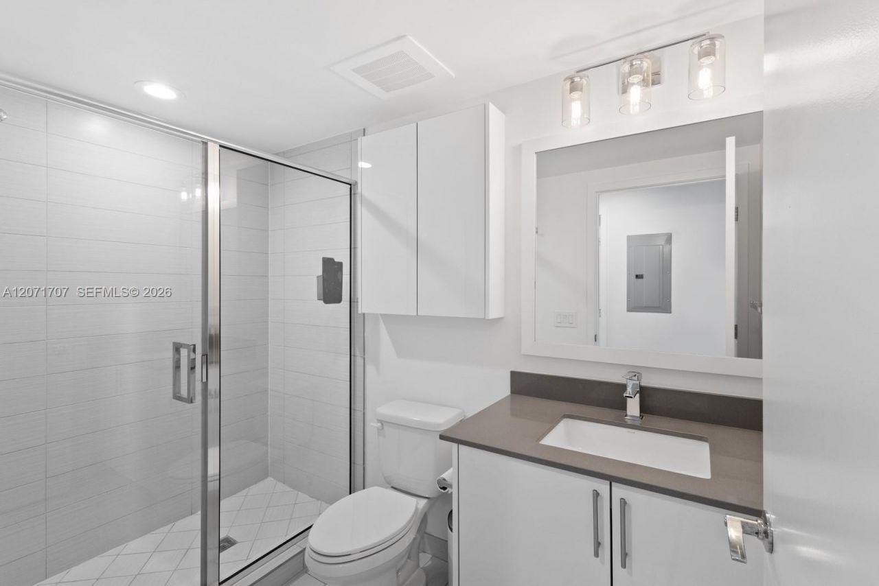 999 SW 1st Ave , Unit 2502, Miami, FL 33130 Photo