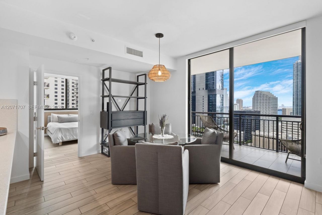 999 SW 1st Ave , Unit 2502, Miami, FL 33130 Photo