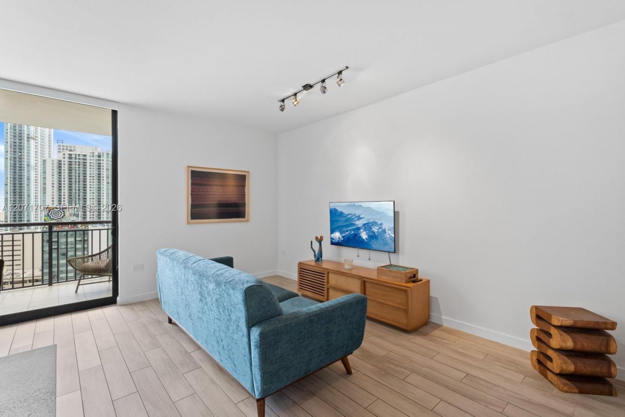 999 SW 1st Ave , Unit 2502, Miami, FL 33130 Photo