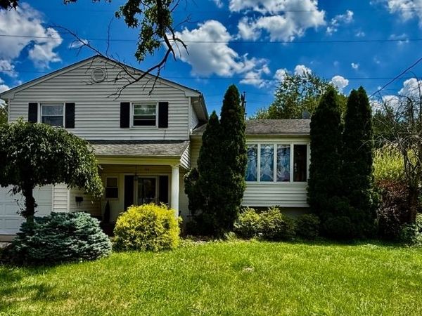 102 Georgia St, Clark, NJ 07066
