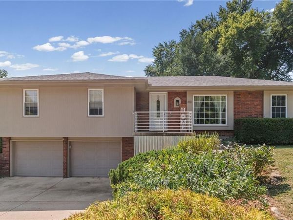 413 Pershing Street, Liberty, MO 64068