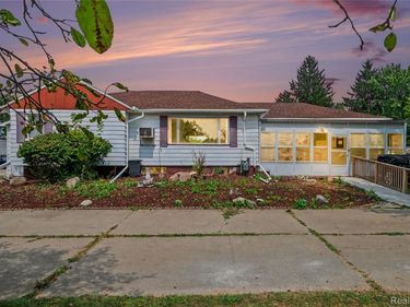 1103 E Bristol Road, Burton, Mi 48529