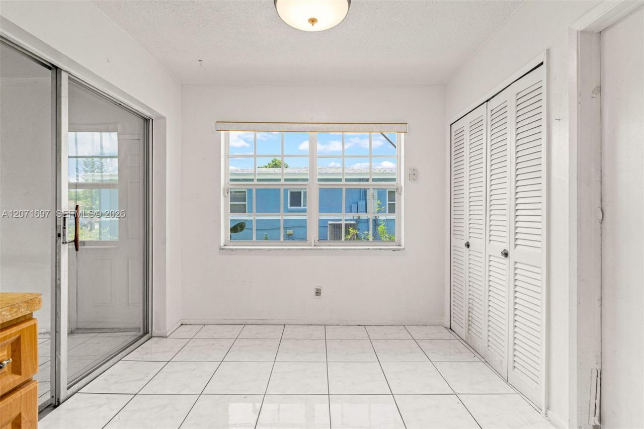 4700 NW 41st Pl, Lauderdale Lakes, FL 33319 Photo