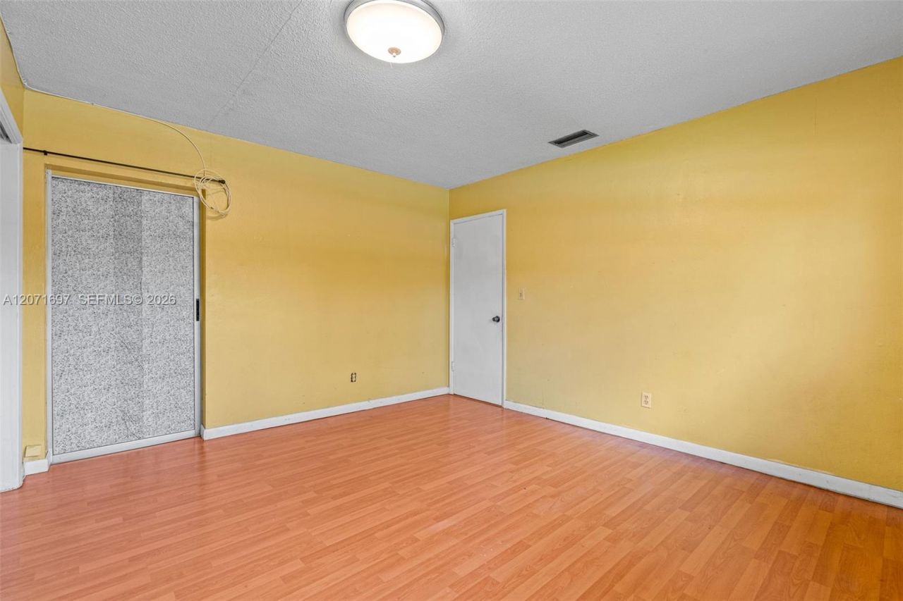 4700 NW 41st Pl, Lauderdale Lakes, FL 33319 Photo