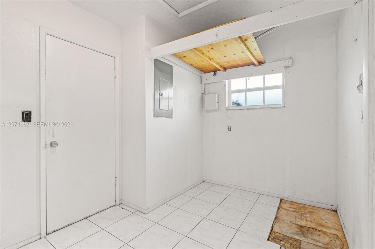 4700 NW 41st Pl, Lauderdale Lakes, FL 33319 Photo