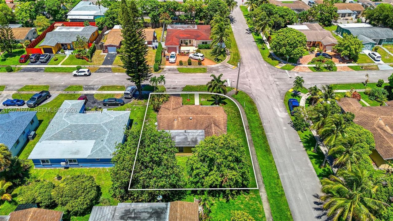 4700 NW 41st Pl, Lauderdale Lakes, FL 33319 Photo