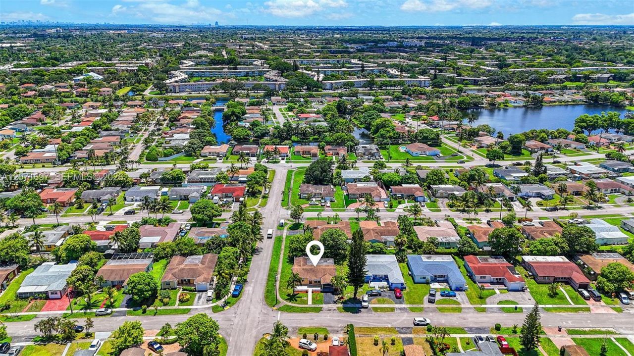 4700 NW 41st Pl, Lauderdale Lakes, FL 33319 Photo