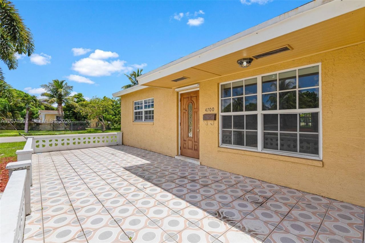 4700 NW 41st Pl, Lauderdale Lakes, FL 33319 Photo
