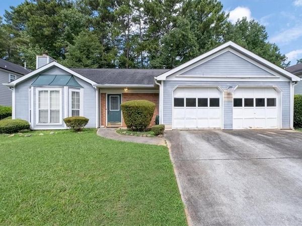 511 Barclay Court , Stone Mountain, GA 30083