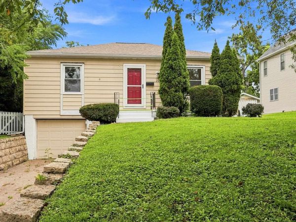 2095 Coates Street, Dubuque, IA 52003