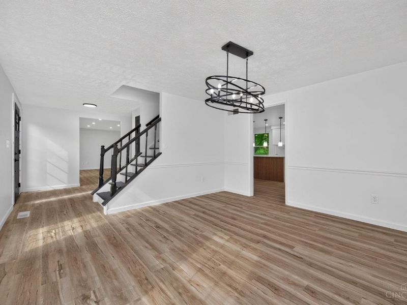 12022 Kenn Road, Springdale, OH 45240 Photo 8