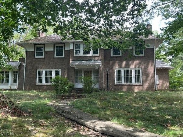 1229 East Boulevard , Cleveland Heights, OH 44108