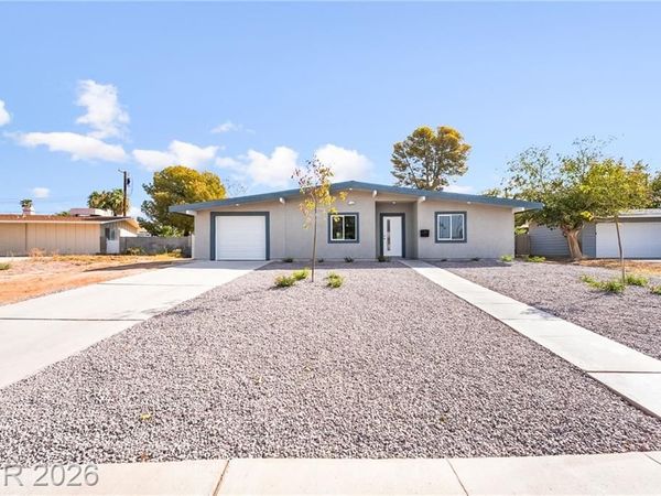 2542 Masters Circle, Las Vegas, NV 89142
