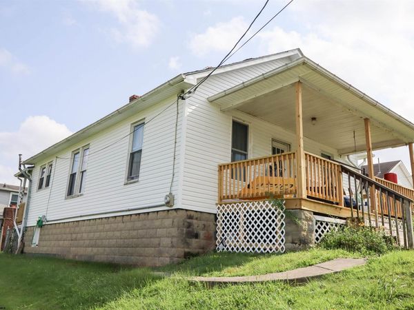 60 Watkins Lane, Clarksburg, WV 26301