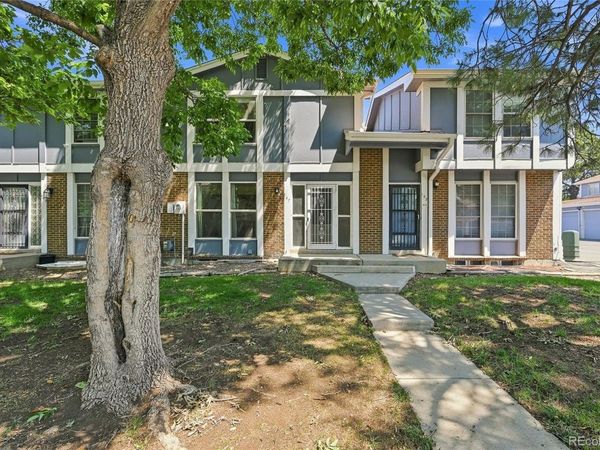 147 Paris Circle, Aurora, CO 80011