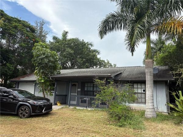 2900 52nd ST SW, NAPLES, FL 34116