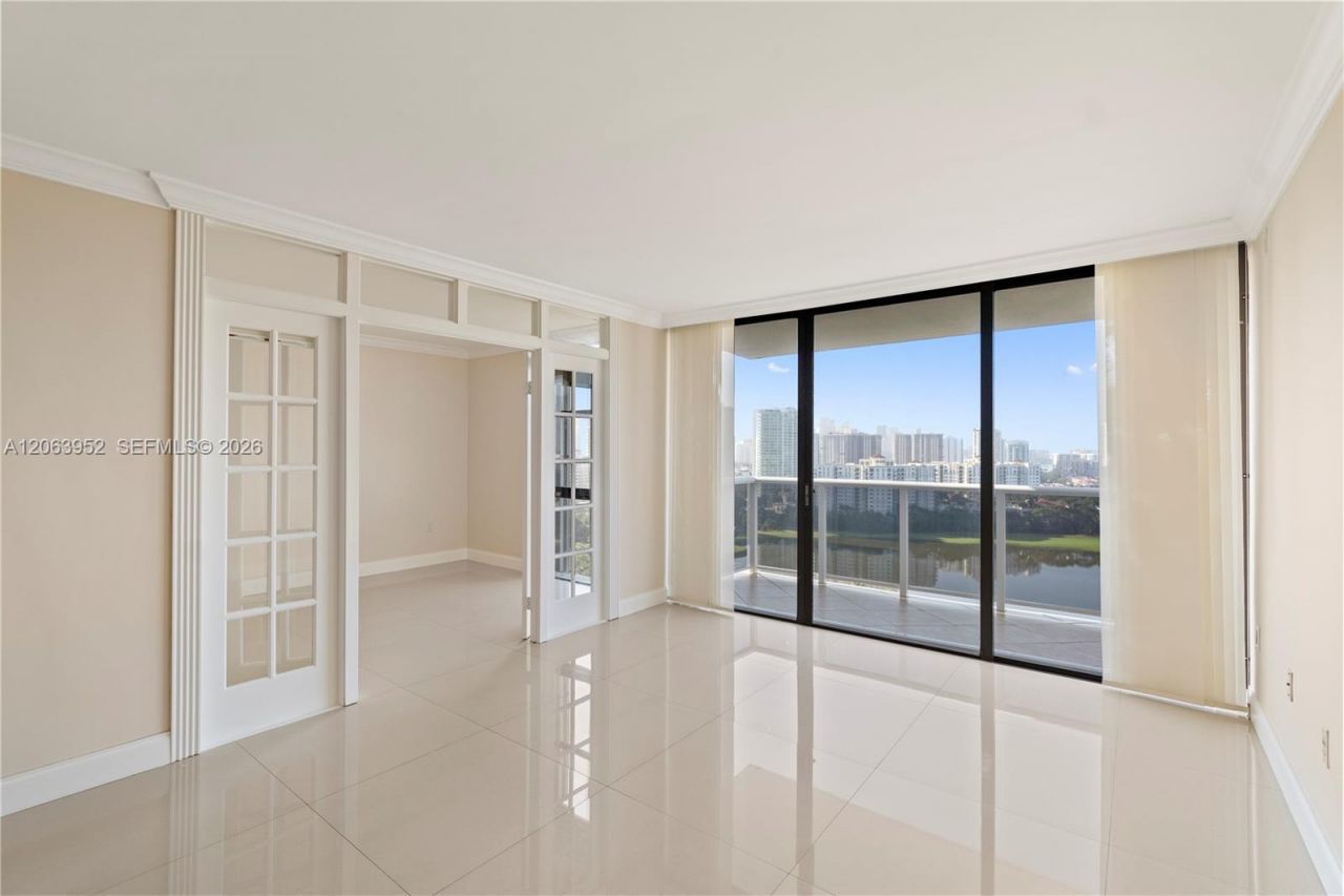 3675 N Country Club Dr, Unit 2208, Aventura, FL 33180 Photo