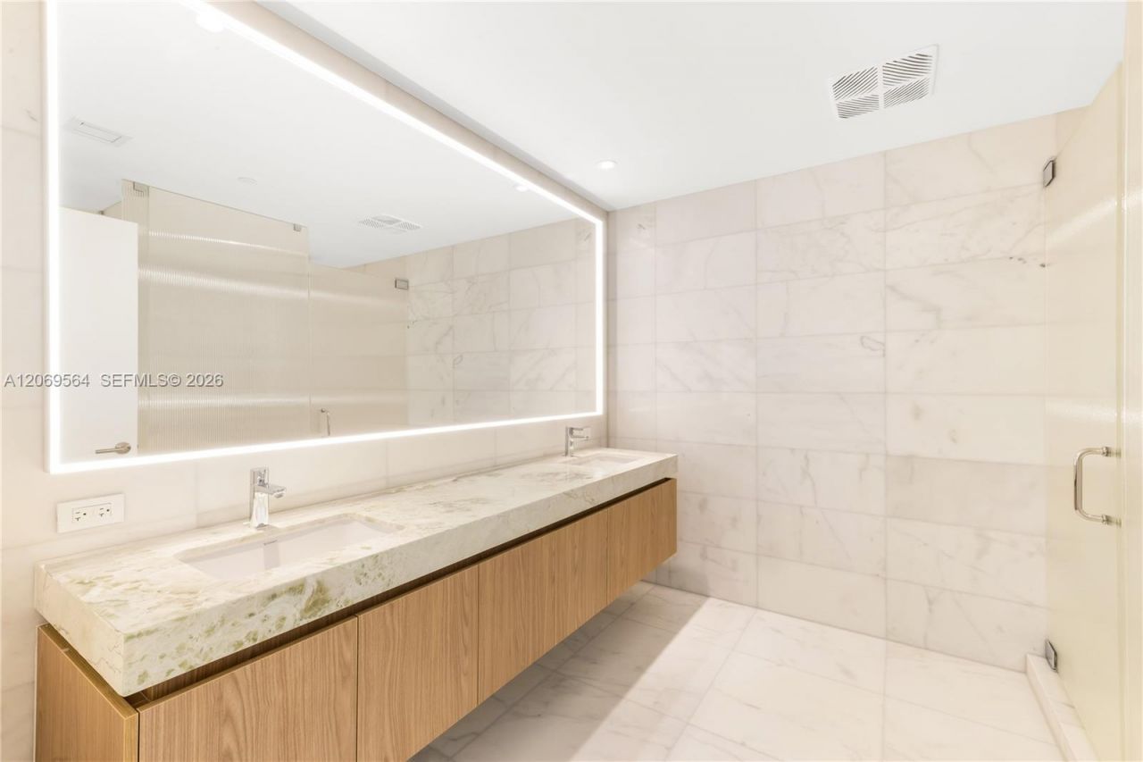 501 West Ave , Unit 4303, Miami Beach, FL 33139 Photo