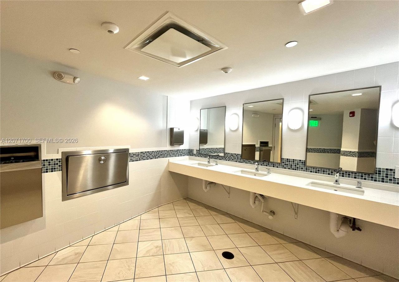 2500 Parkview Dr , Unit 1705, Hallandale Beach, FL 33009 Photo