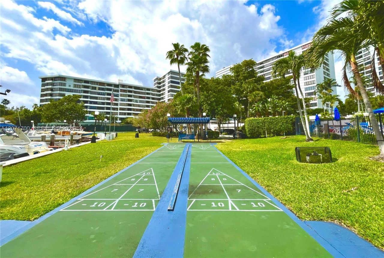 2500 Parkview Dr , Unit 1705, Hallandale Beach, FL 33009 Photo