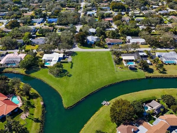 17325 SW 84 Ave , Palmetto Bay, FL 33157