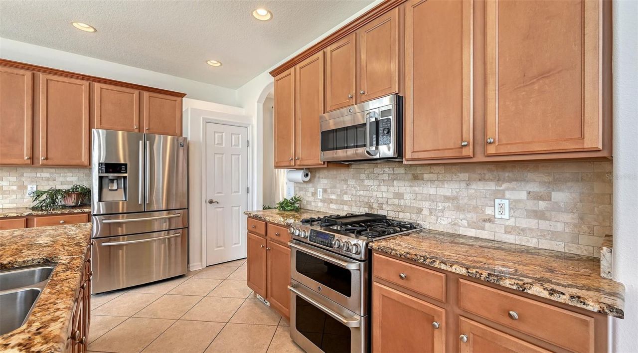4410 67th Avenue Circle E, Sarasota, FL 34243 Photo