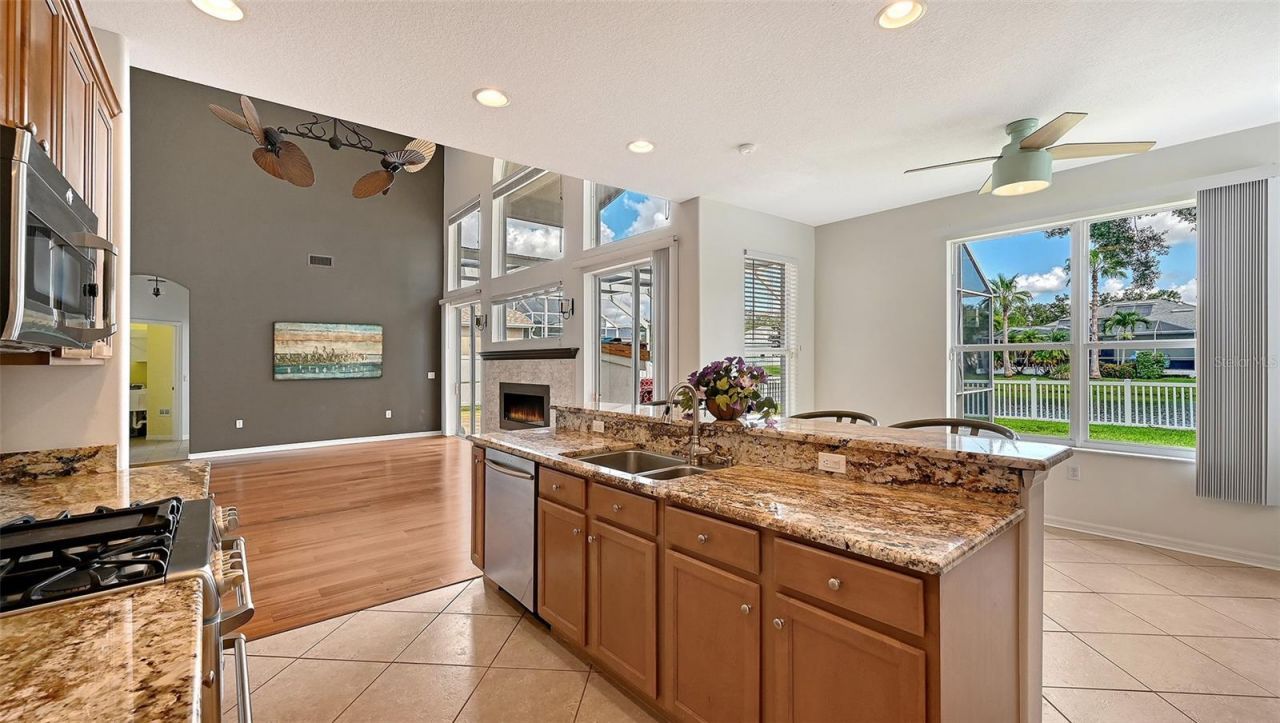 4410 67th Avenue Circle E, Sarasota, FL 34243 Photo