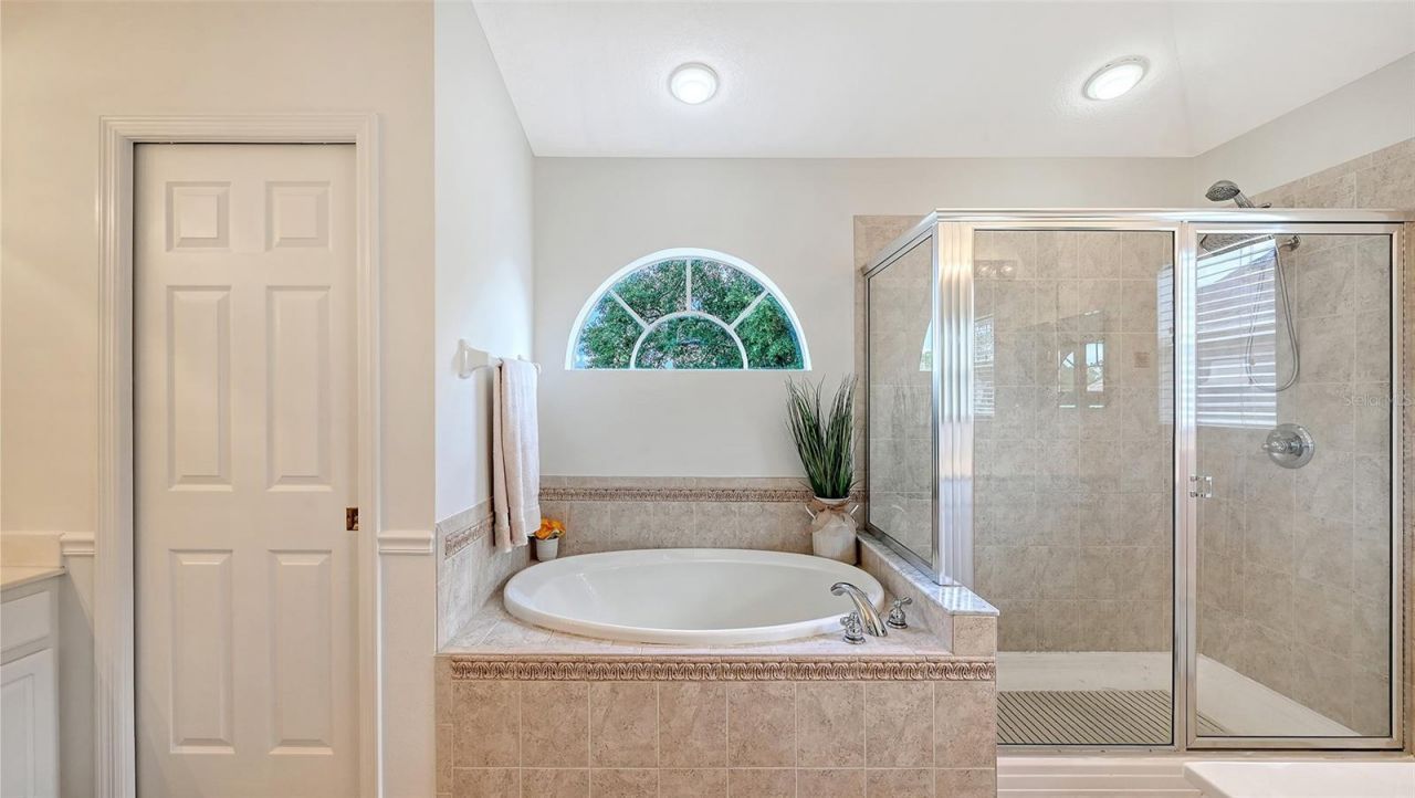 4410 67th Avenue Circle E, Sarasota, FL 34243 Photo